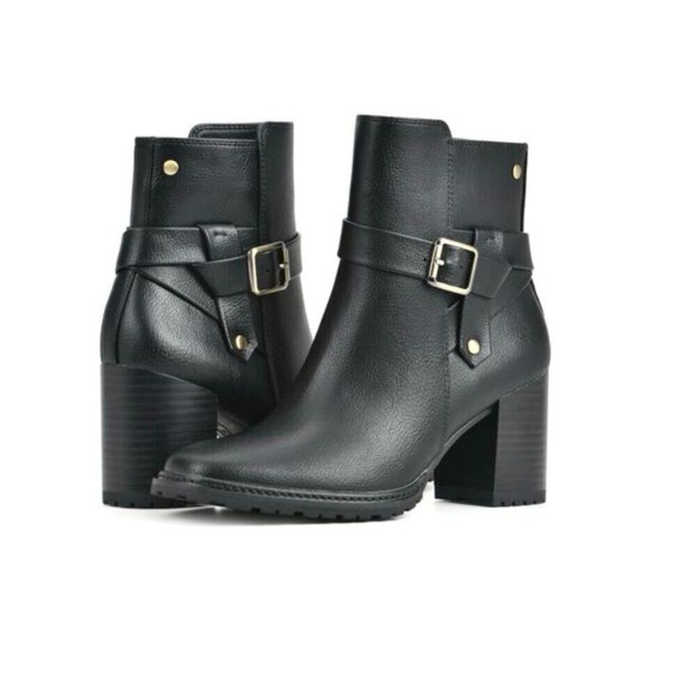 WHITE MOUNTAIN Women's Heeled Ankle Bootie Size 6.5 NEW K650